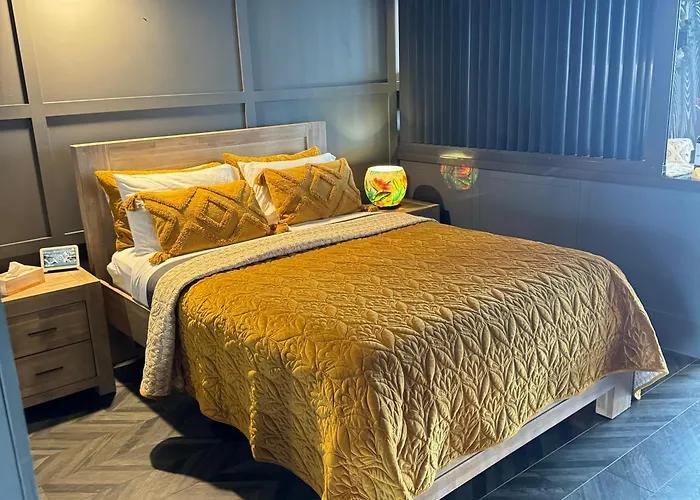 Ally\'S Golden Beach Retreat!
